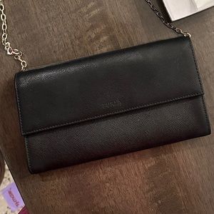 Furla Wallet in Chain- Black